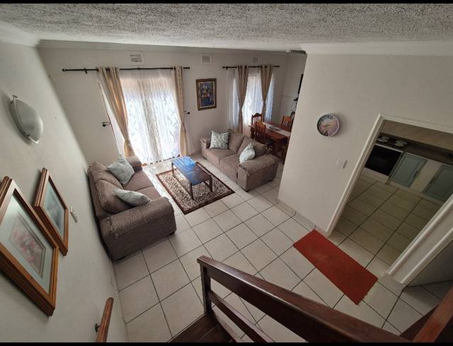 3 BEDROOM TOWNHOUSE FOR SALE IN SHELLY BEACH